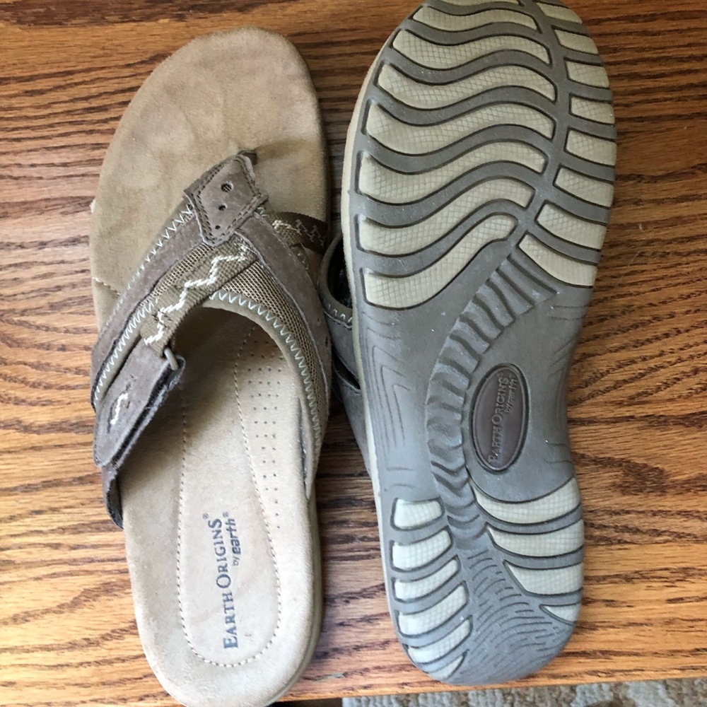 Tan outdoor sandals